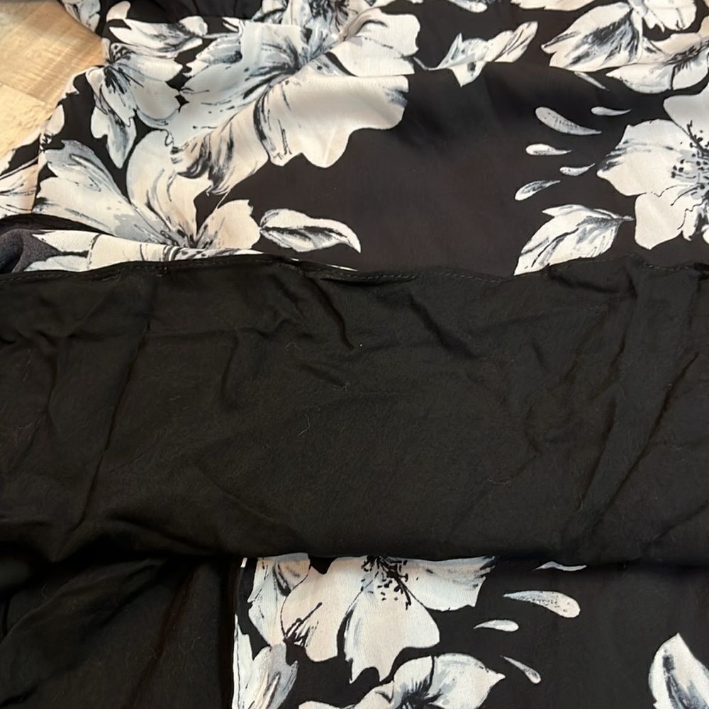 NWT Gianni Bini floral wrap black/white dress size medium - Picture 9 of 10